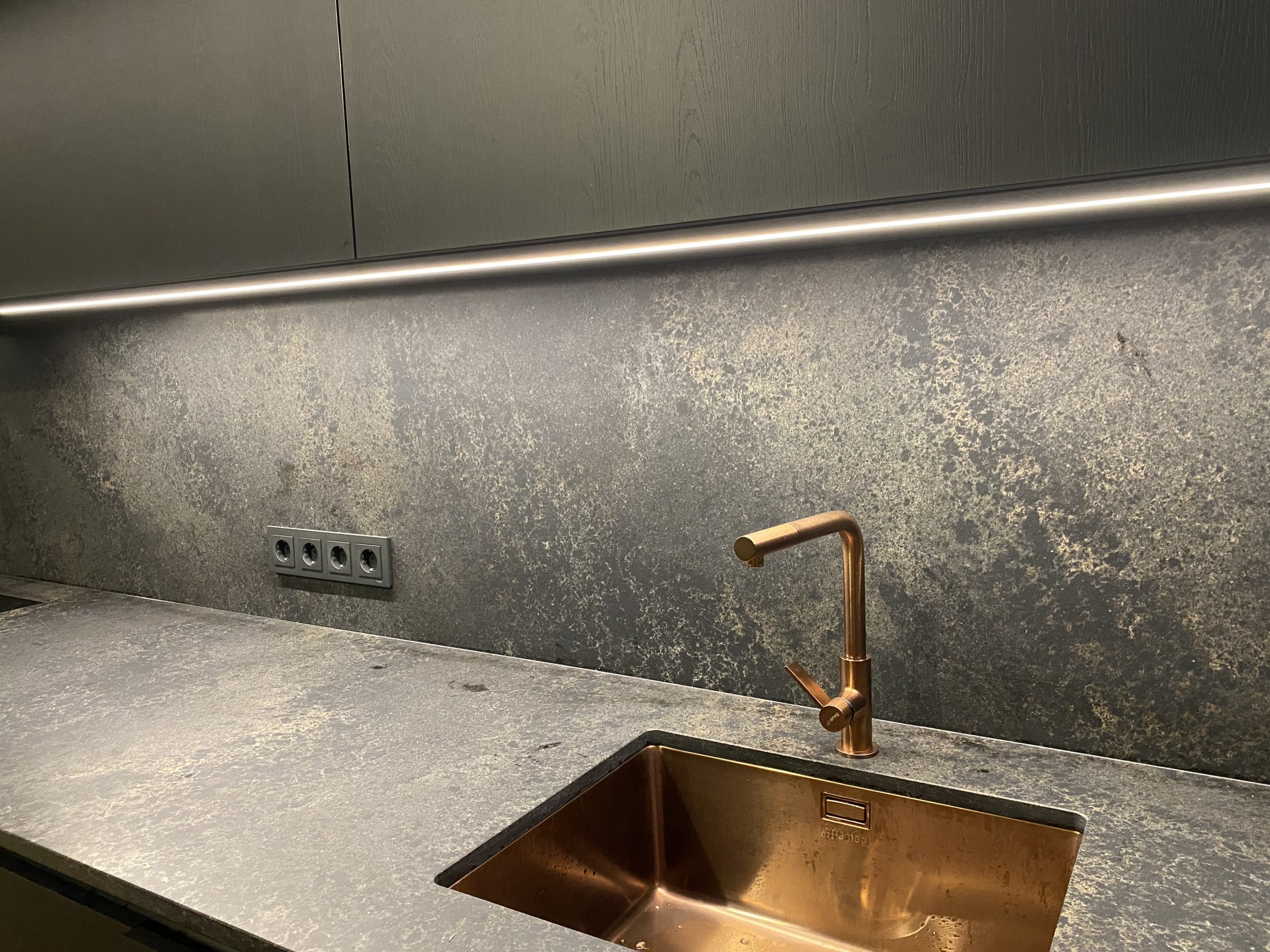 Caesarstone 5820 Darcrest