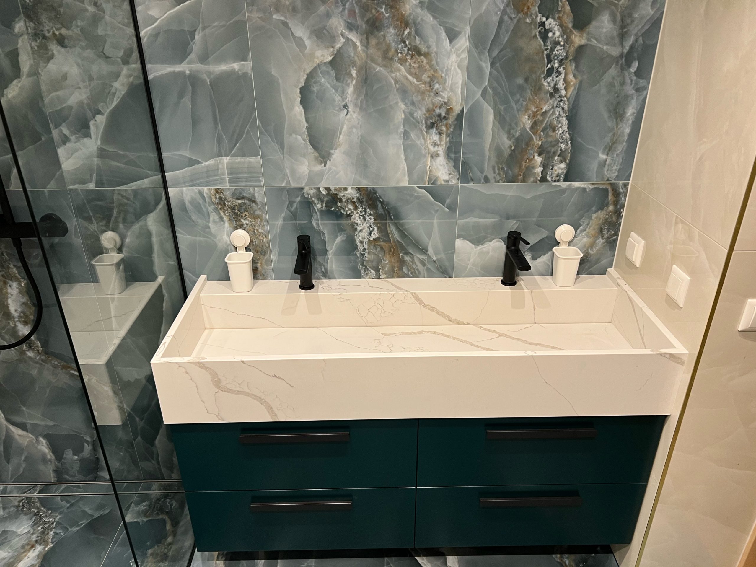 Calacatta Royal sink