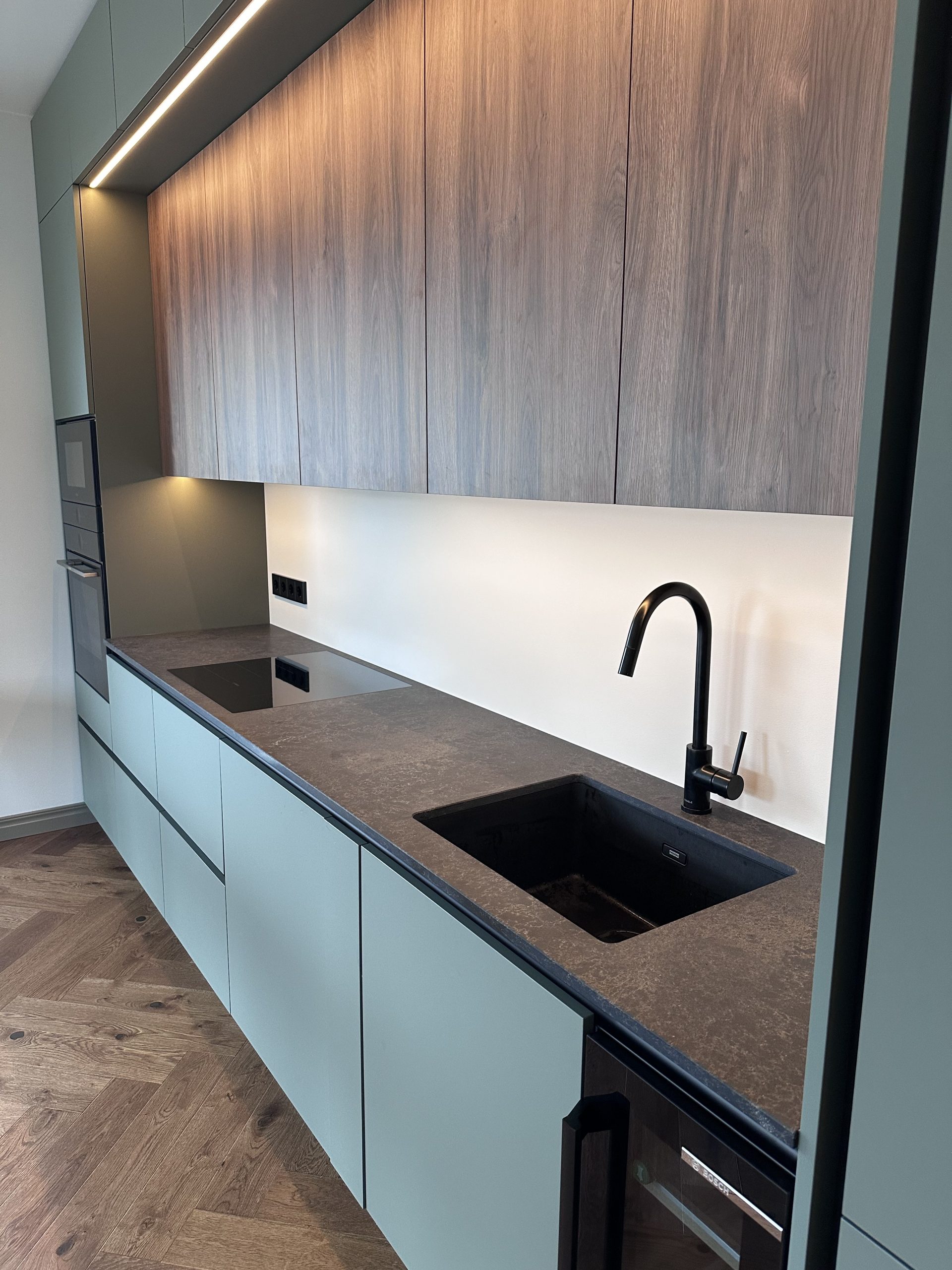 Darcrest quartz countertop